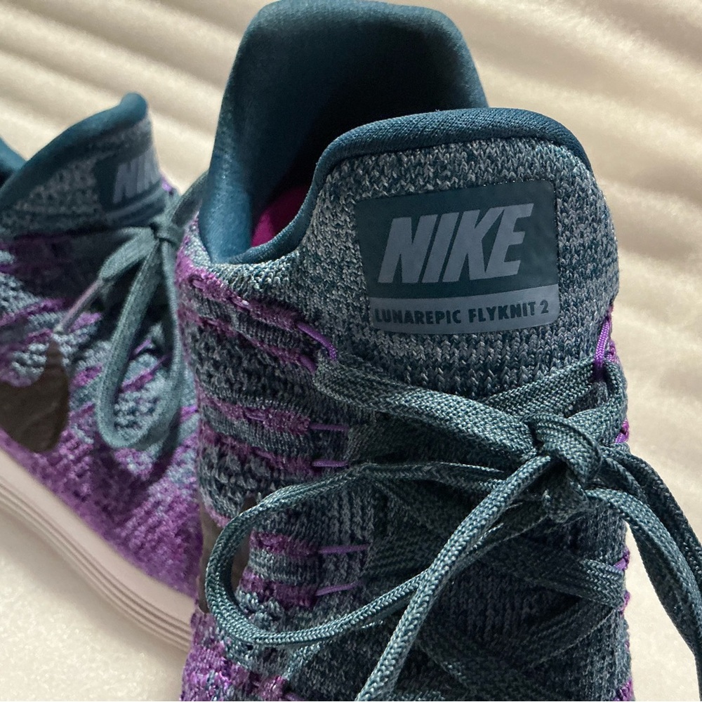 Nike Women's LunarEpic Flyknit 2 - Purple and Teal